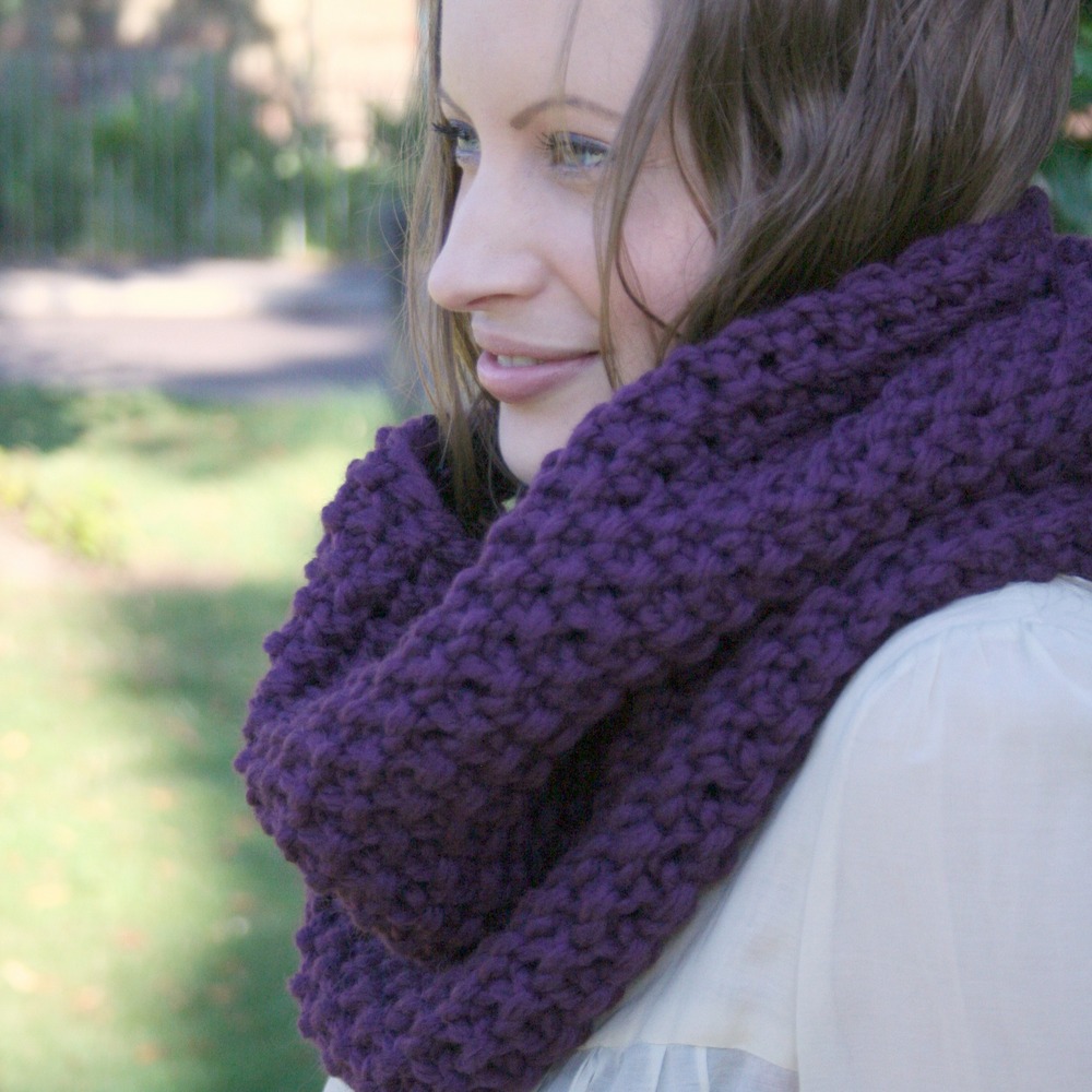 Chunky Cowl Snood In Purple Hand Knitted Merino Wool on Luulla